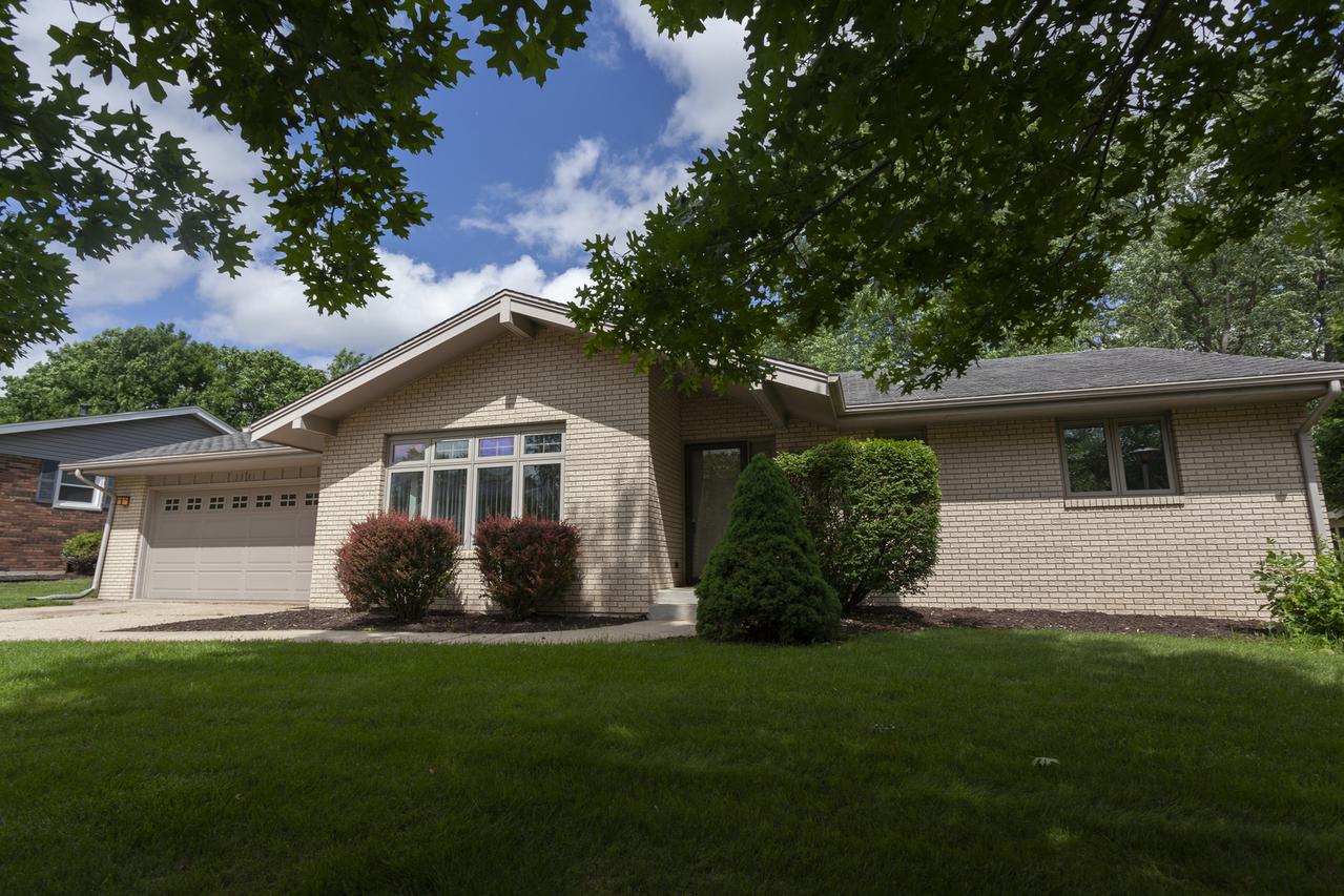 3381 Conover Dr., Rockford, IL 61114