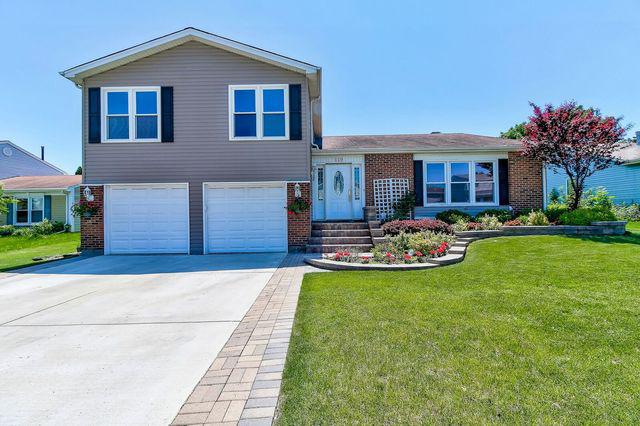 119 Green Meadow Dr., Glendale Heights, IL 60139
