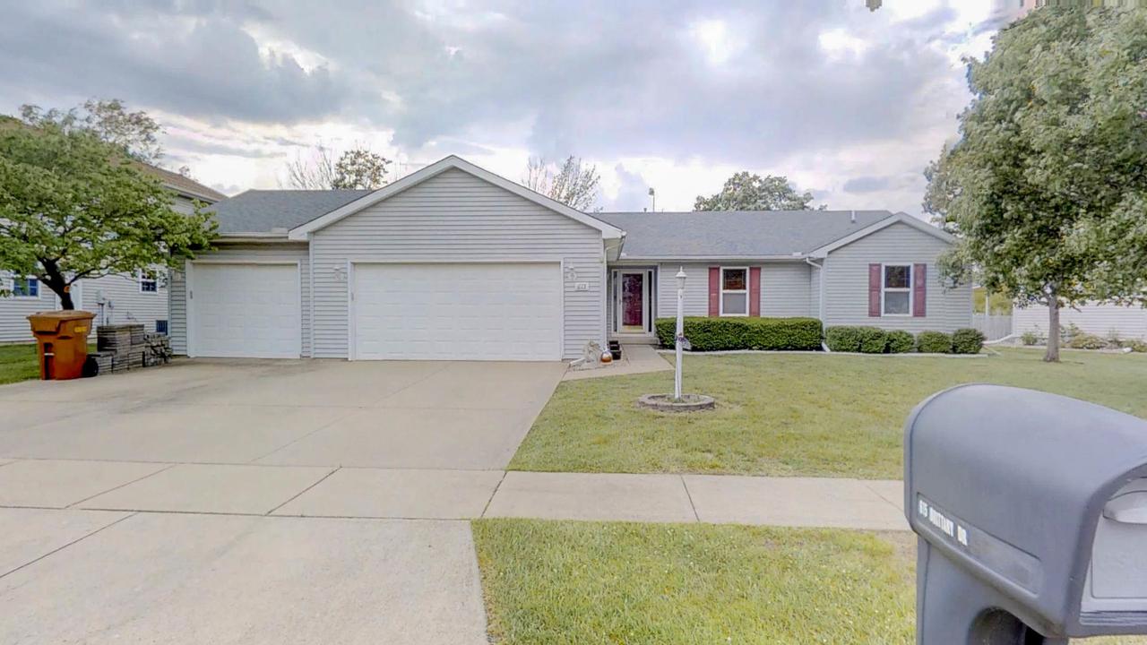 615 Brittany Dr., Champaign, IL 61822