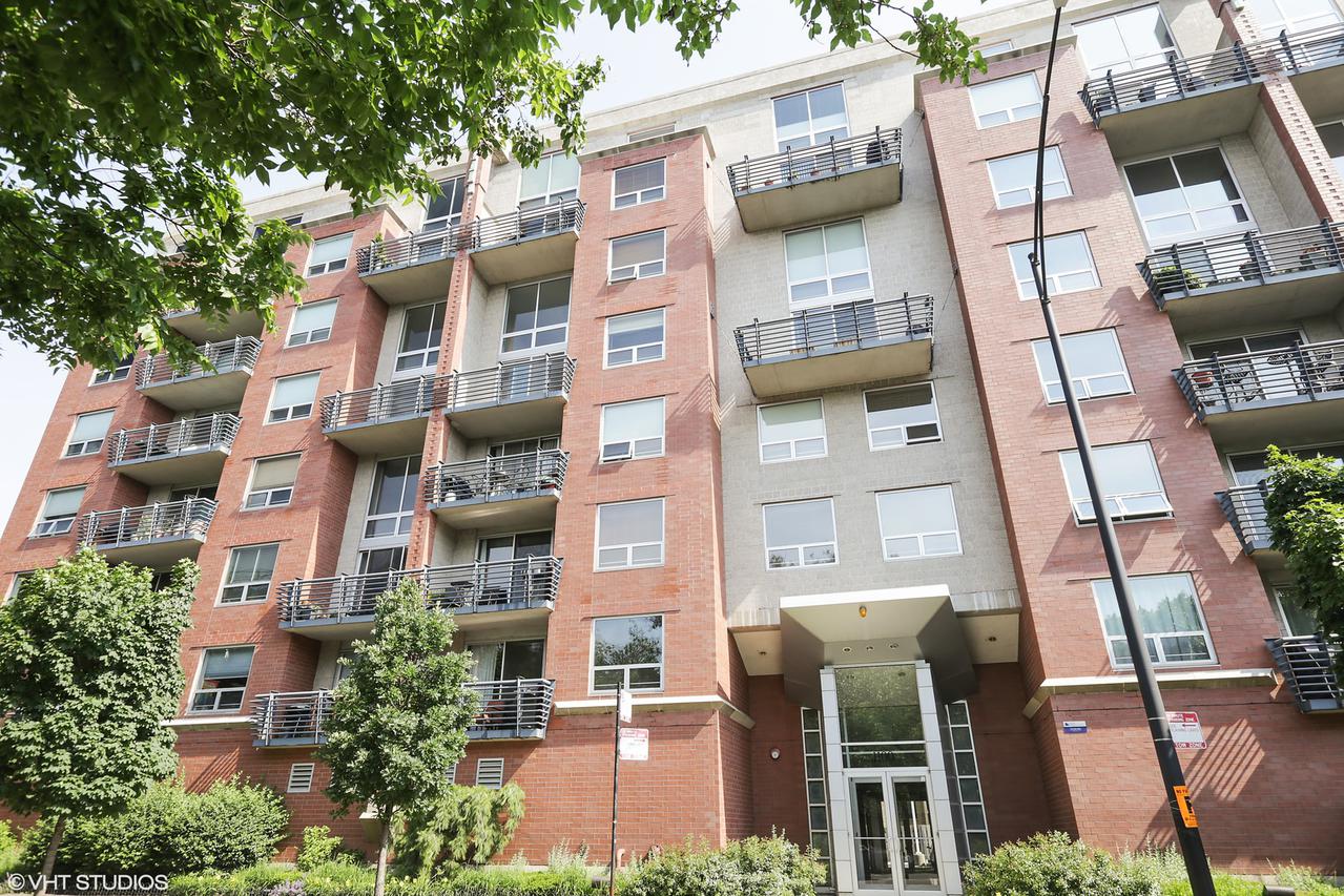 1100 W Montrose Ave. #303, Chicago, IL 60613