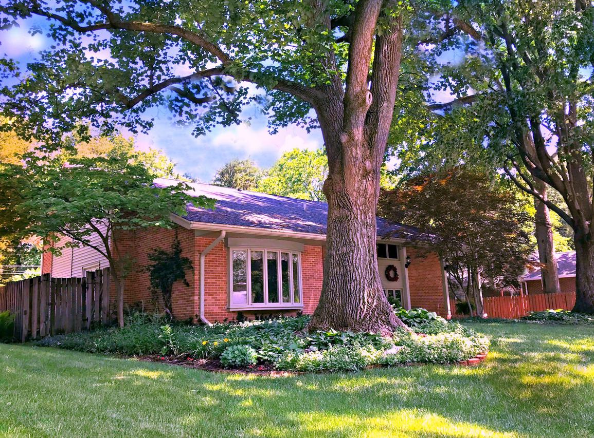 710 La Sell Dr., Champaign, IL 61820