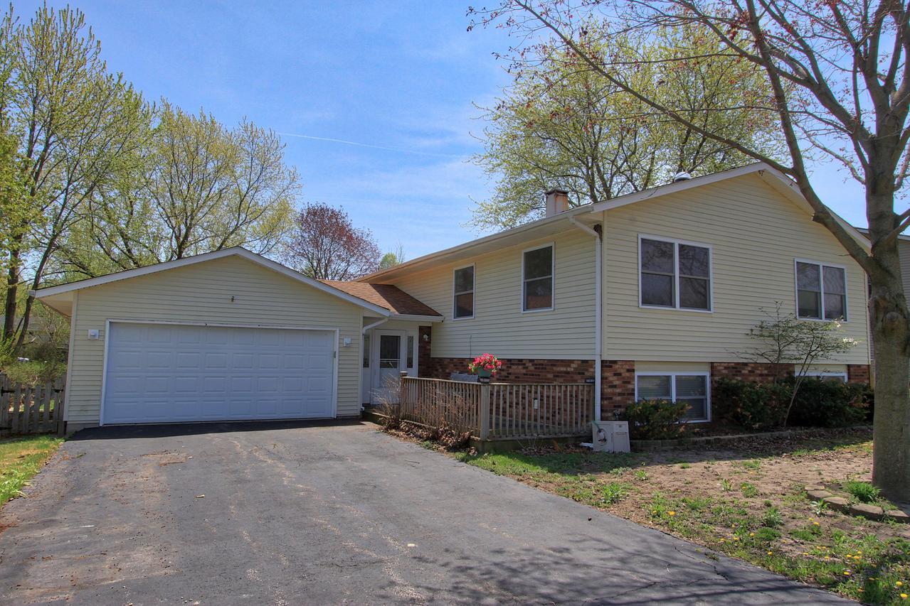 28801 N Washington Ave., Wauconda, IL 60084