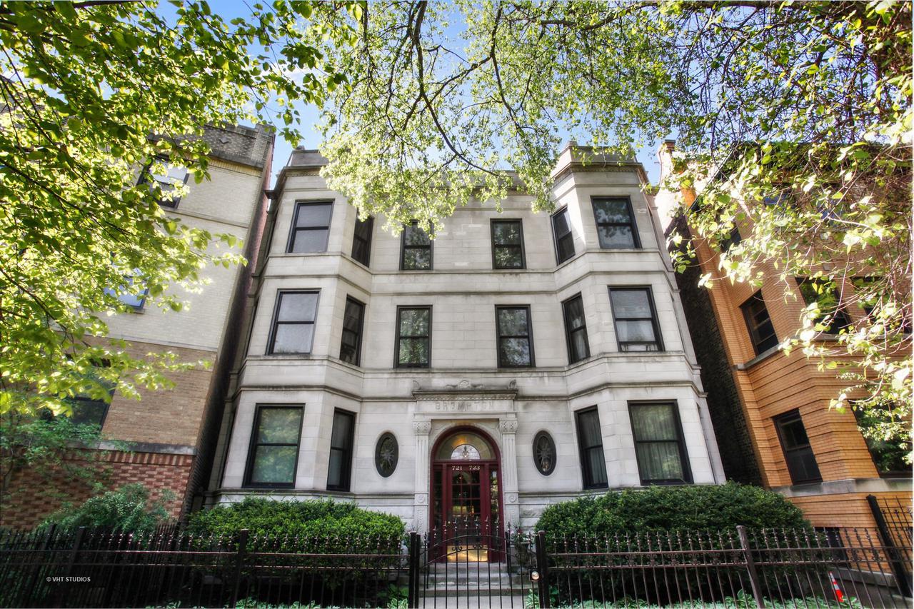 721 W Brompton Ave. #2E, Chicago, IL 60657