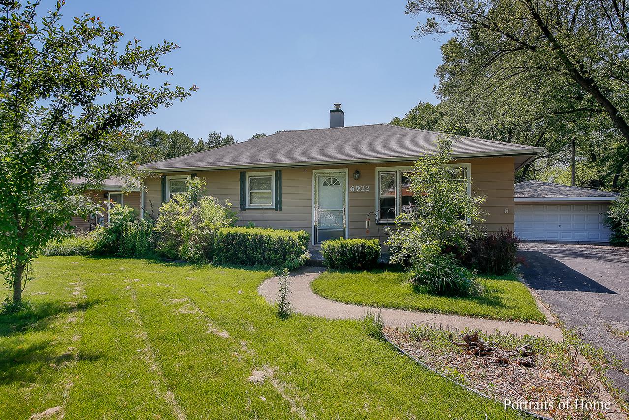 6922 Brookbank Rd., Darien, IL 60561