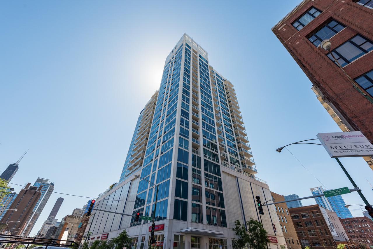 757 N Orleans St. #1812, Chicago, IL 60654