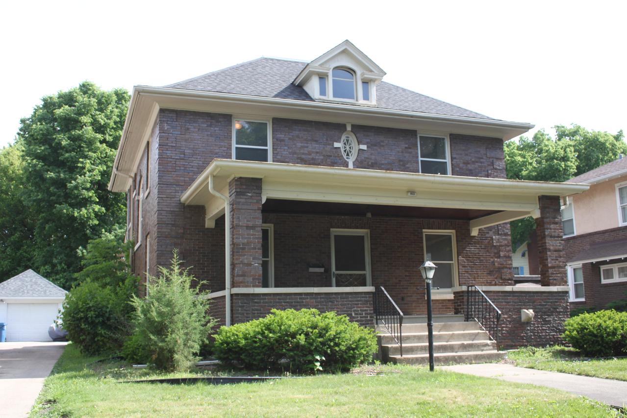 811 W Downer Pl., Aurora, IL 60506