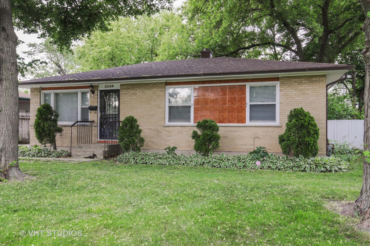 2209 Central Rd., Rolling Meadows, IL 60008
