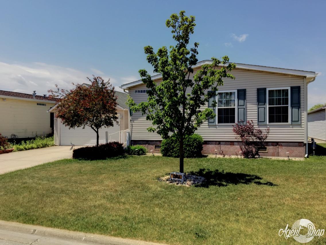 22954 Pinehurst Dr., Frankfort, IL 60423