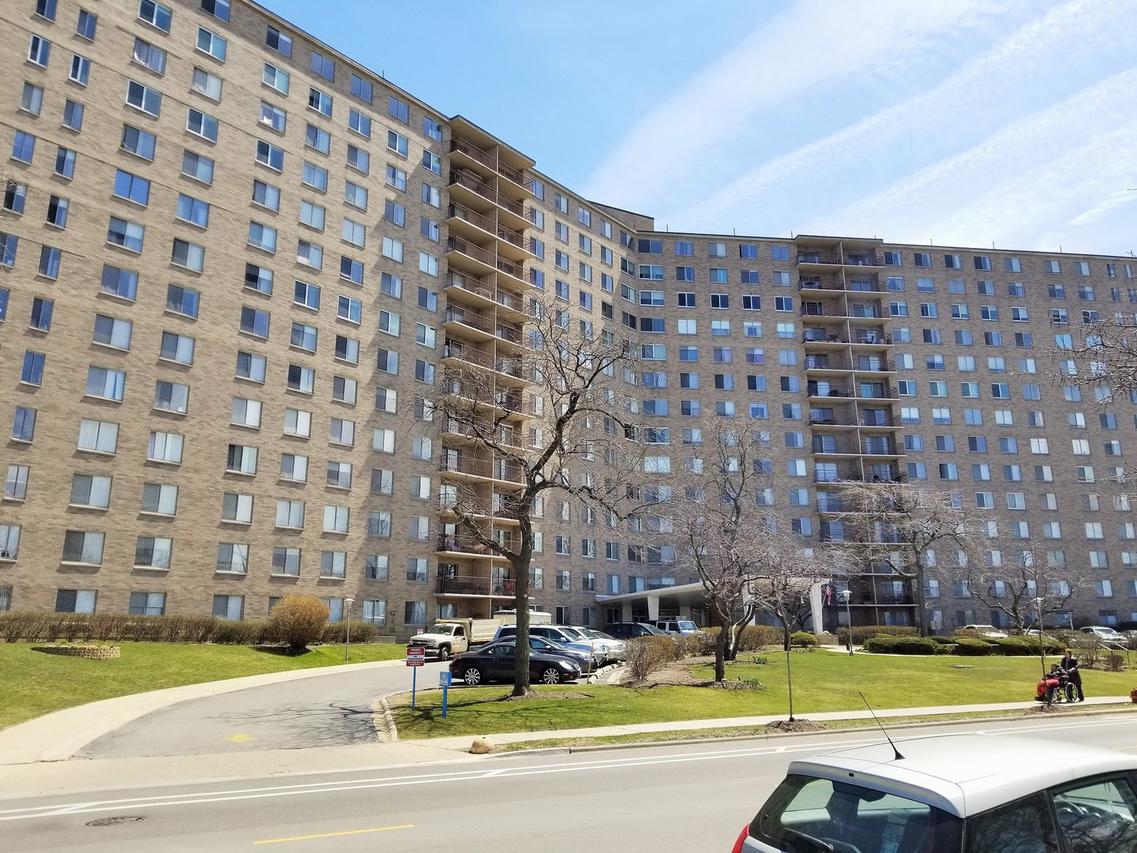 6833 N Kedzie Ave. #1410, Chicago, IL 60645