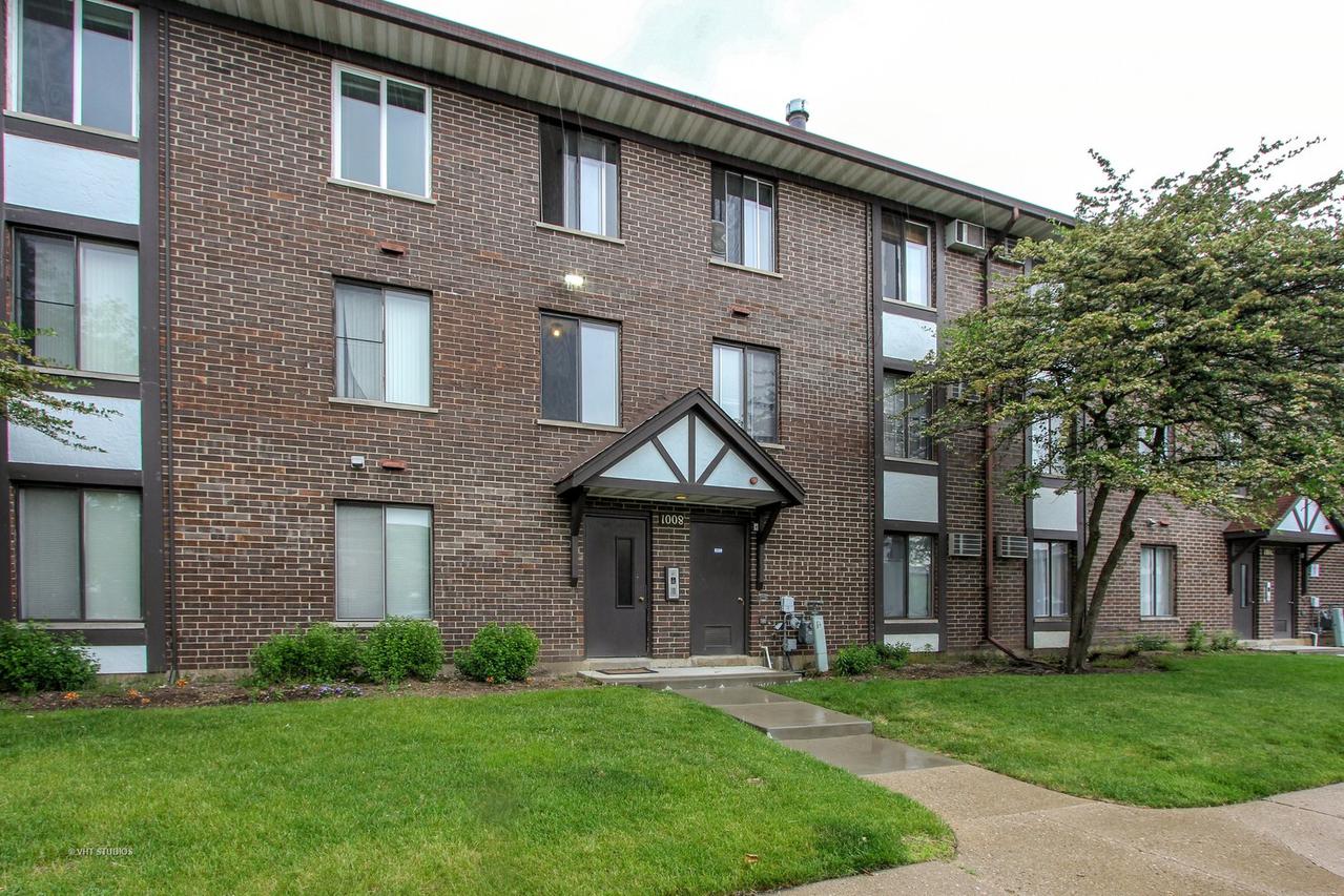 1008 Centurion Ln. #18, Vernon Hills, IL 60061