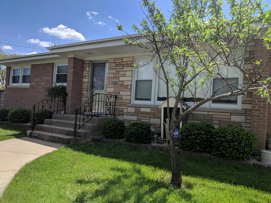 7621 N Harlem Ave., Niles, IL 60714