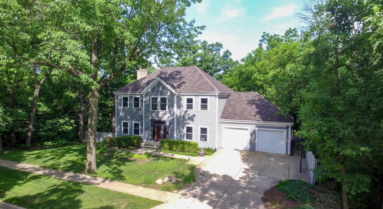 842 Ridgewood Rd., Rockford, IL 61107