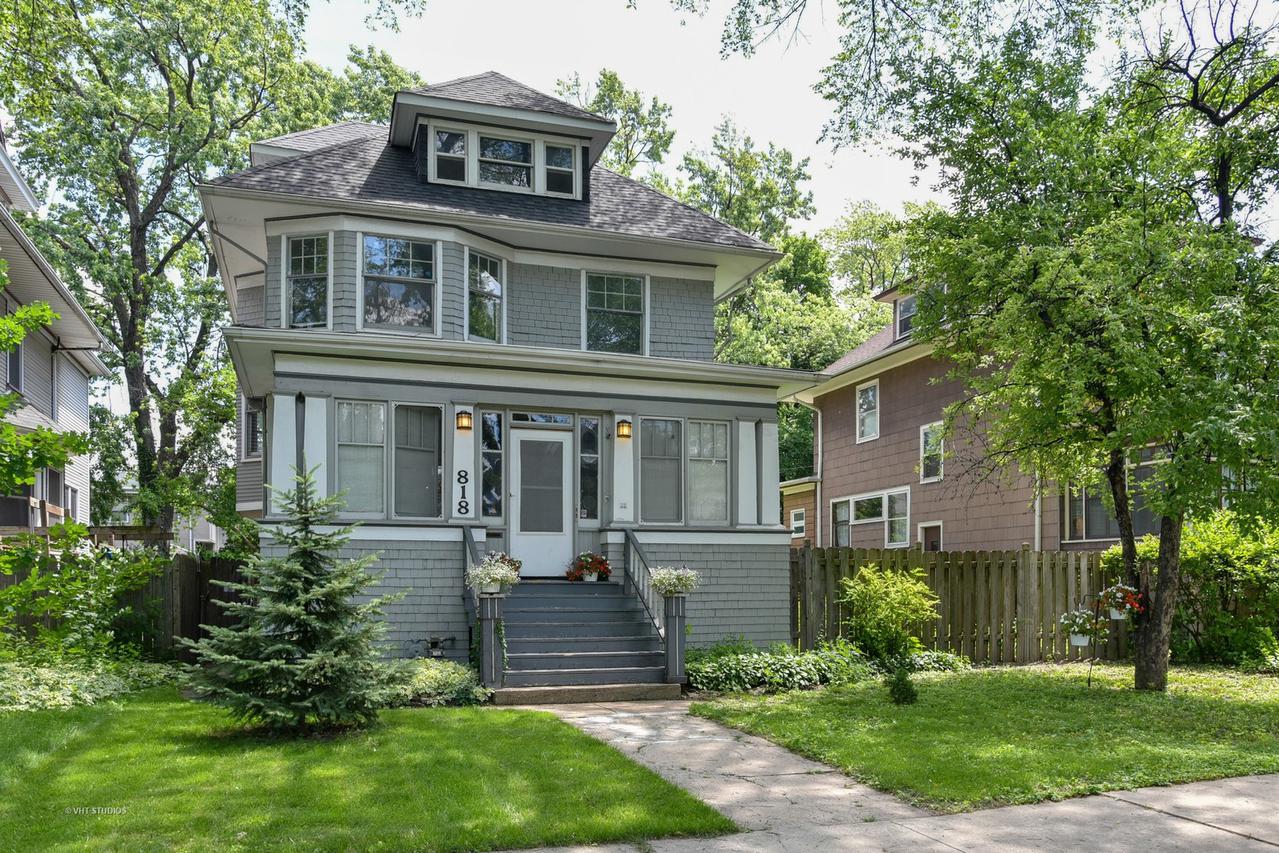 818 Gunderson Ave., Oak Park, IL 60304
