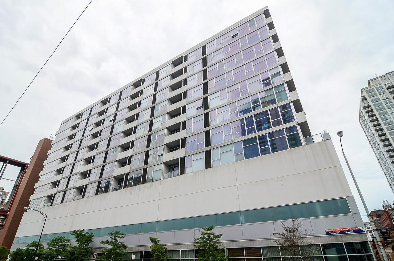 630 N Franklin St. #404, Chicago, IL 60654