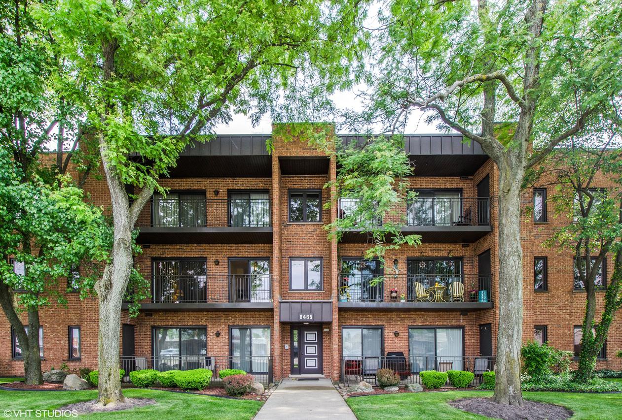 8465 W Lawrence Ave. #2A, Chicago, IL 60656