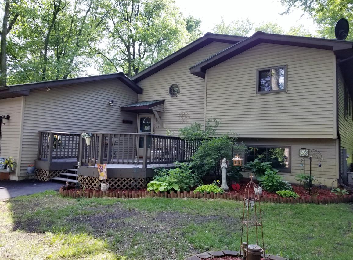 6691 East St., Shabbona, IL 60550