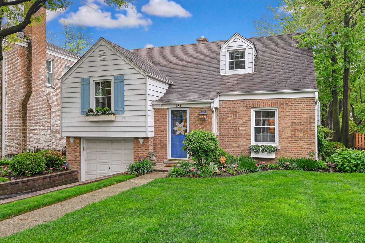 231 Grant Ave., Clarendon Hills, IL 60514