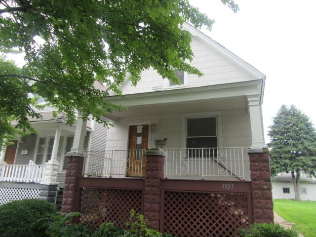 1327 Wenonah Ave., Berwyn, IL 60402