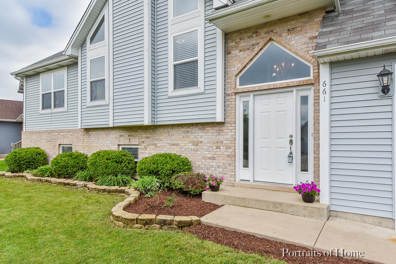 661 Plum St., Dekalb, IL 60115