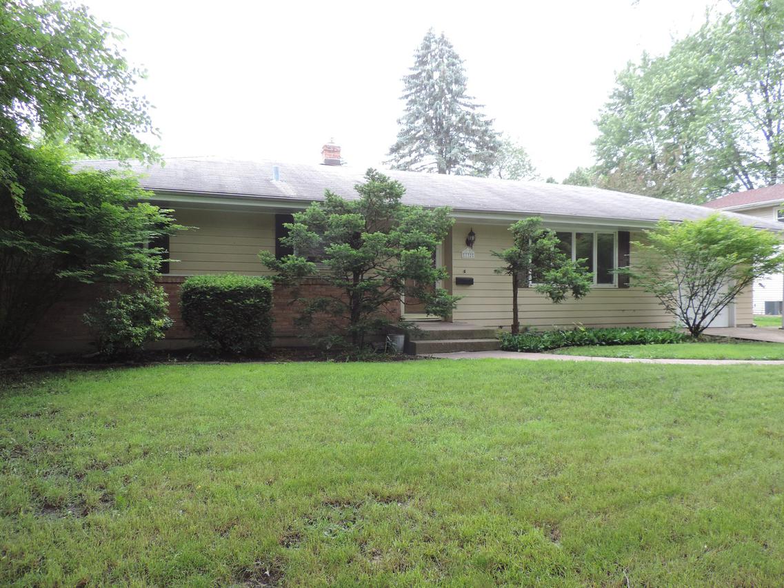 732 W Hillcrest Dr., Dekalb, IL 60115