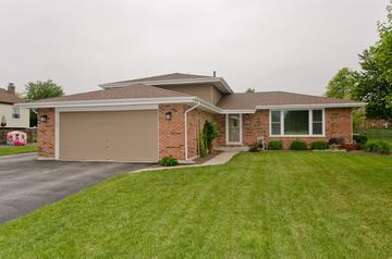 20500 S White Fence Ct., Frankfort, IL 60423