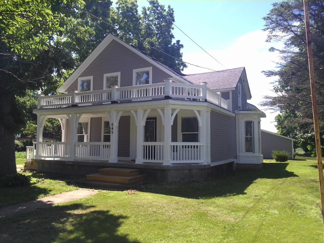 645 E Main St., Amboy, IL 61310