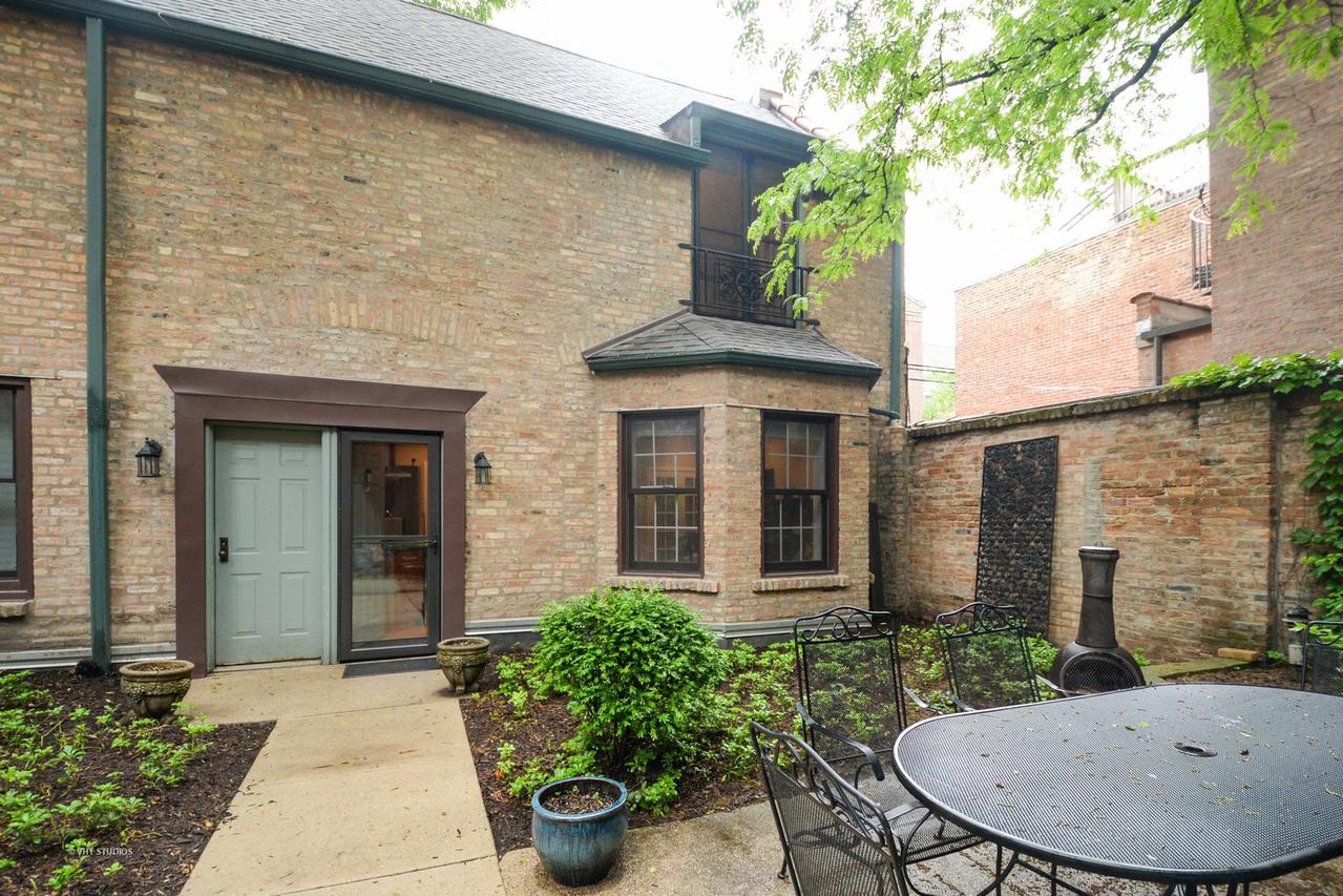 1226 N Dearborn Pkwy. #C, Chicago, IL 60610