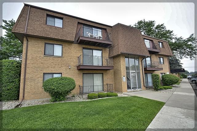 4827 W 109th St. #203, Oak Lawn, IL 60453