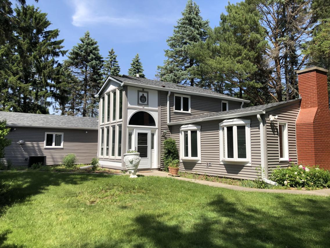 920 Grand Blvd., Wauconda, IL 60084