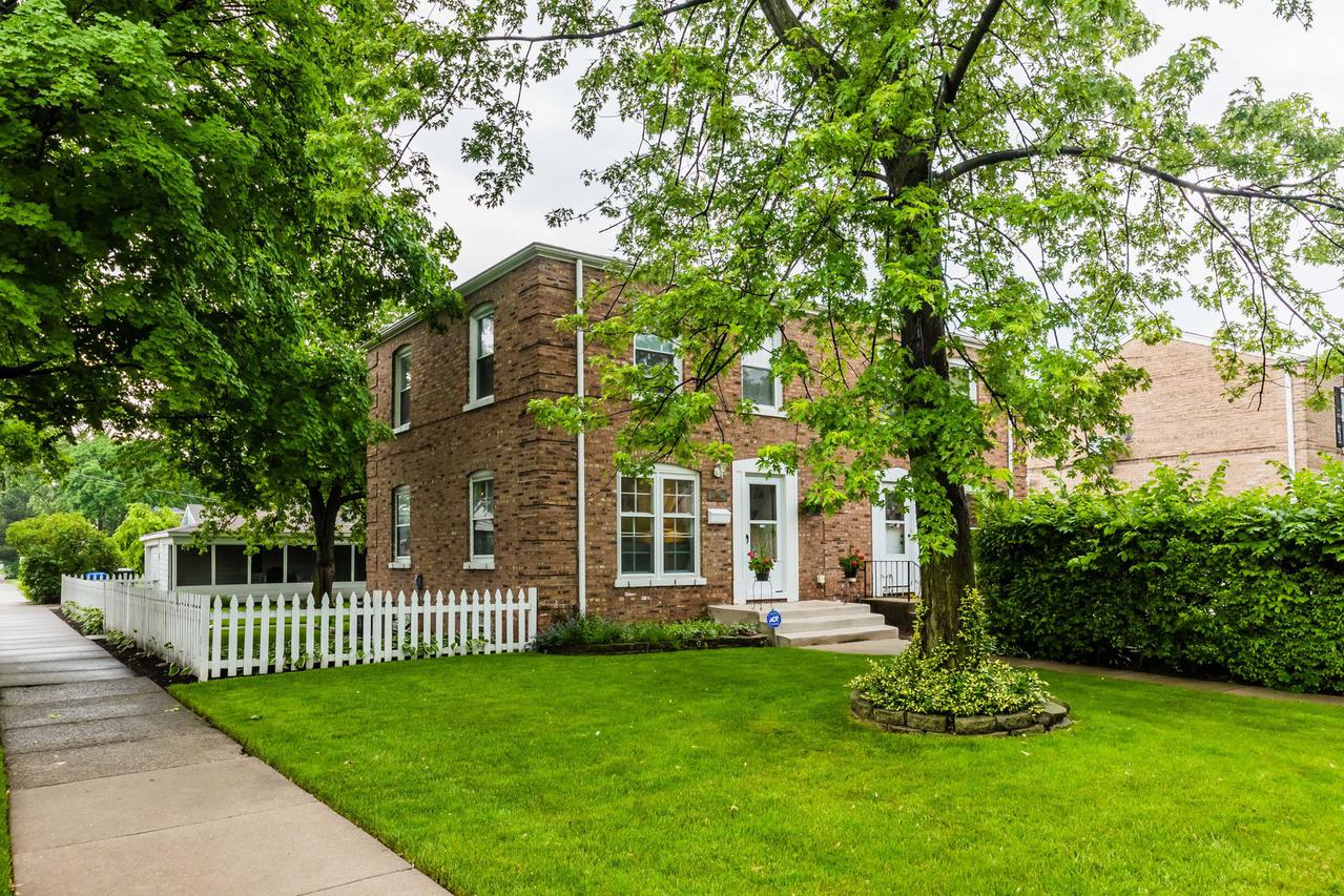 1890 Orchard St., Des Plaines, IL 60018