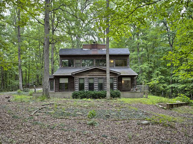6563 Snake Trail Rd., Charleston, IL 61920