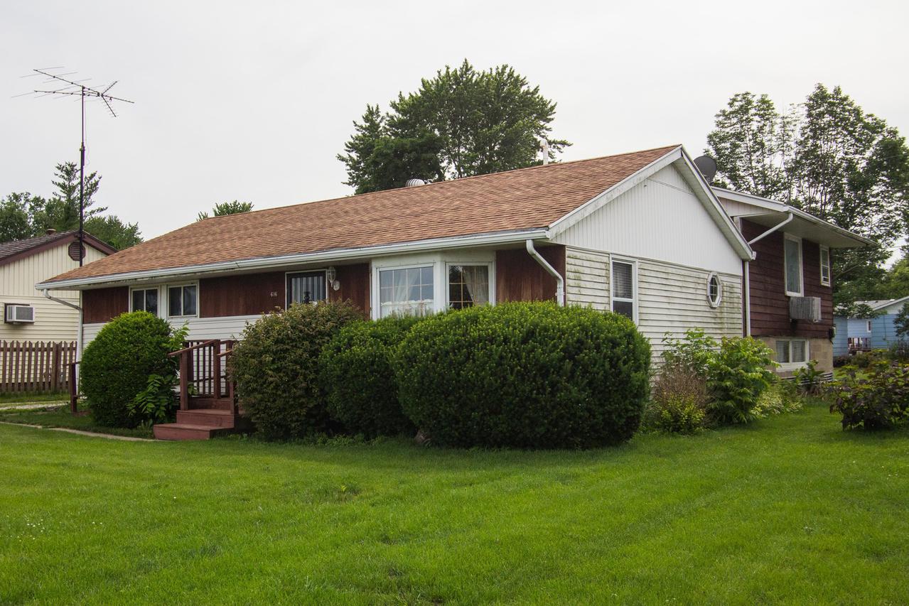 616 S Paris St., Catlin, IL 61817
