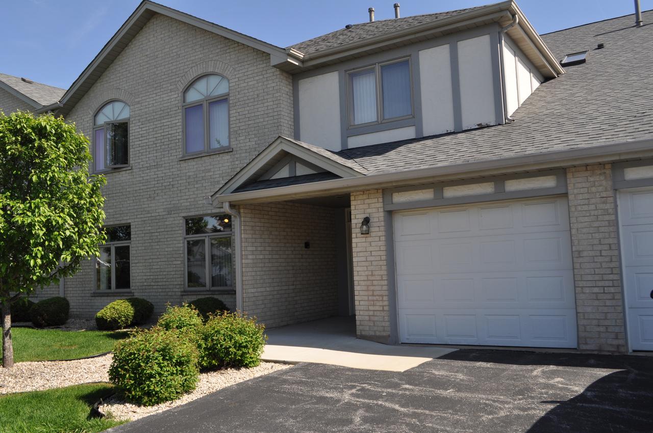 18327 Pine Lake Ct. #2, Tinley Park, IL 60477