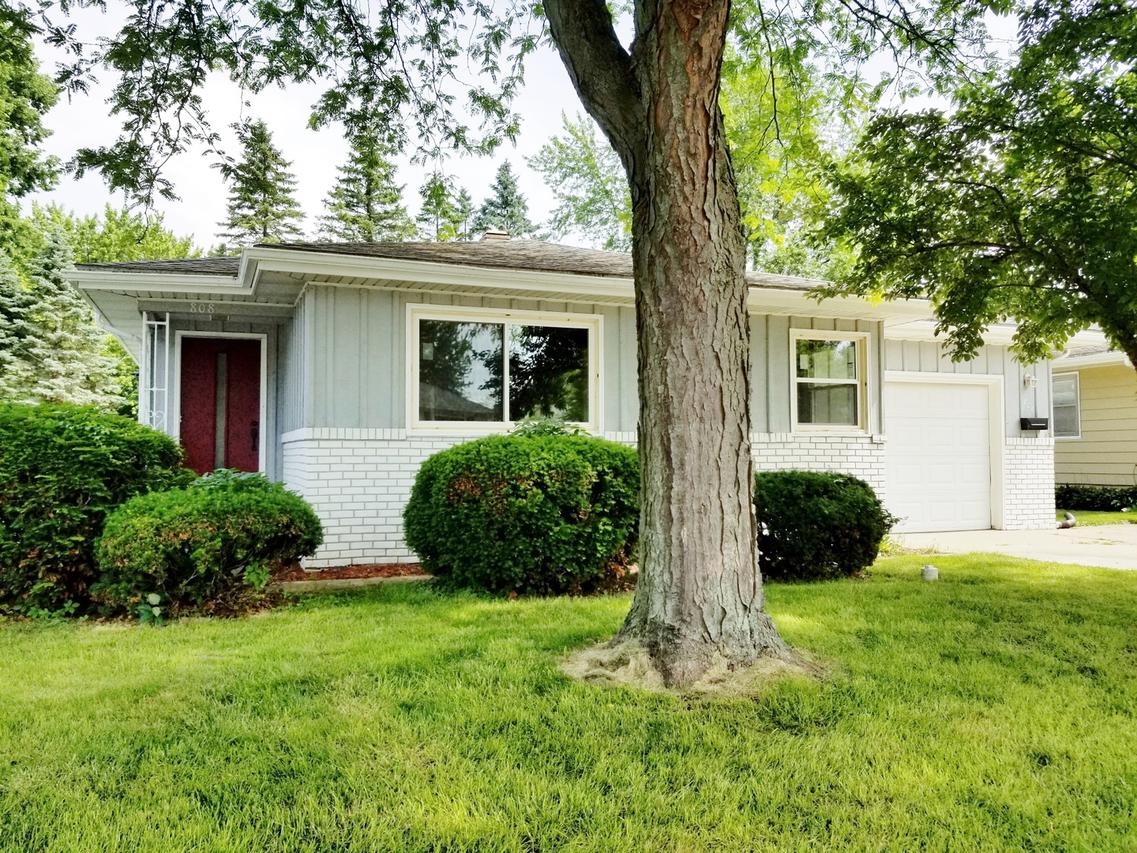 808 W 19th St., Sterling, IL 61081