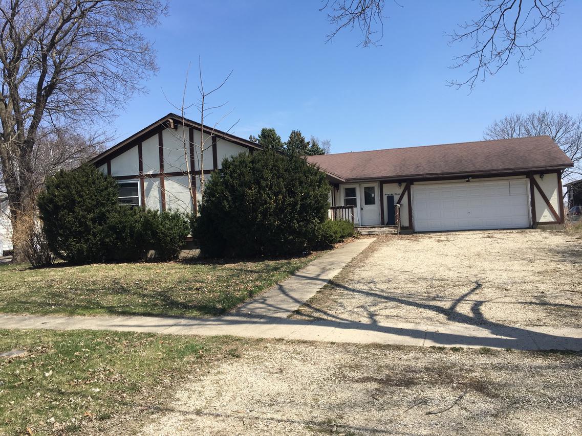 9620 Saint Albans St., Hebron, IL 60034