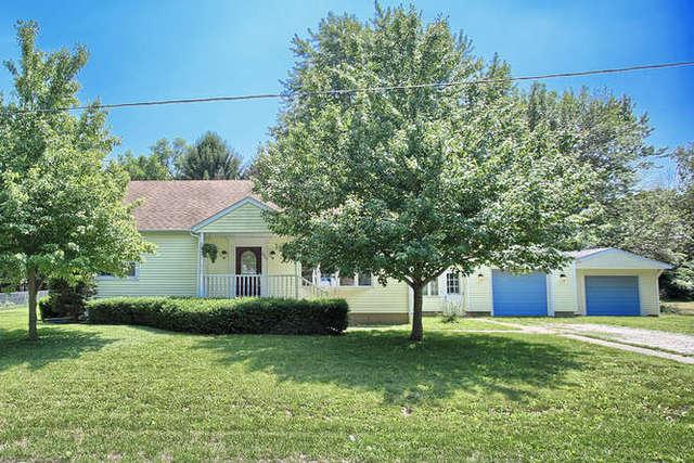 325 6th St., Deland, IL 61839