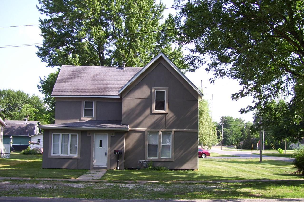 281 W Bowyer St., Bement, IL 61813