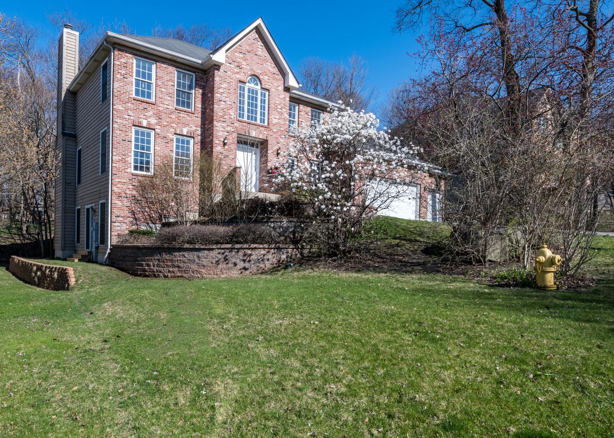 432 Delaware Cir., Bolingbrook, IL 60440