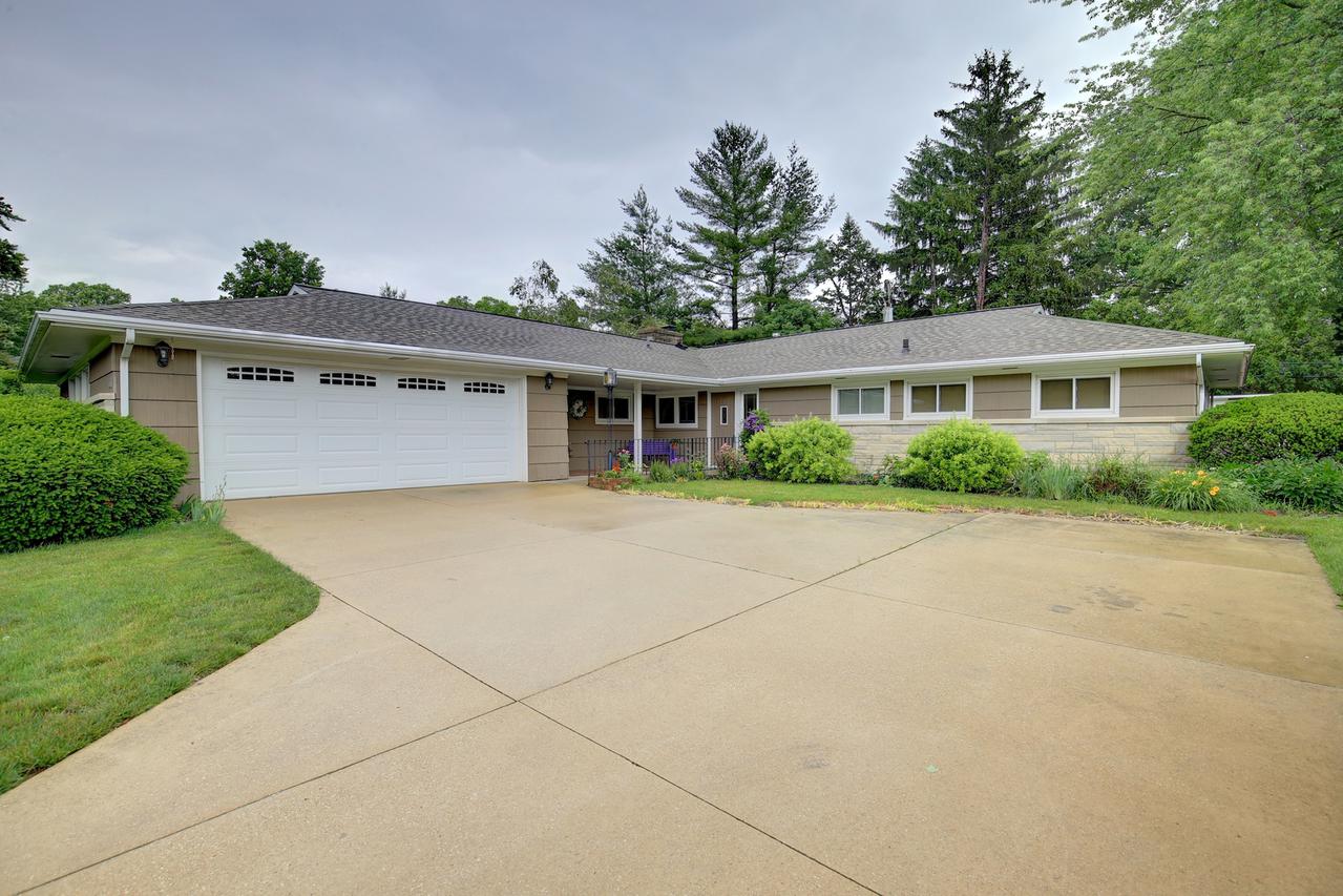 1104 Mayfair Rd., Champaign, IL 61821