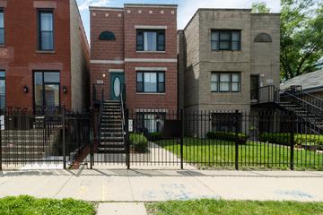 3722 S Calumet Ave., Chicago, IL 60653