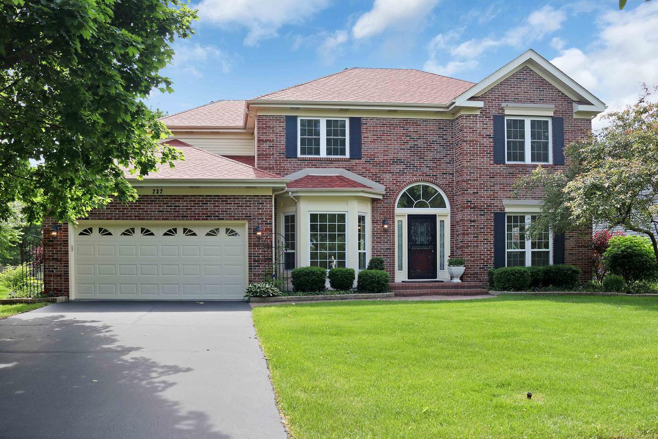 232 Bobolink Dr., Grayslake, IL 60030