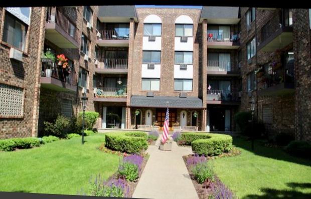 722 Graceland Ave. #304, Des Plaines, IL 60016