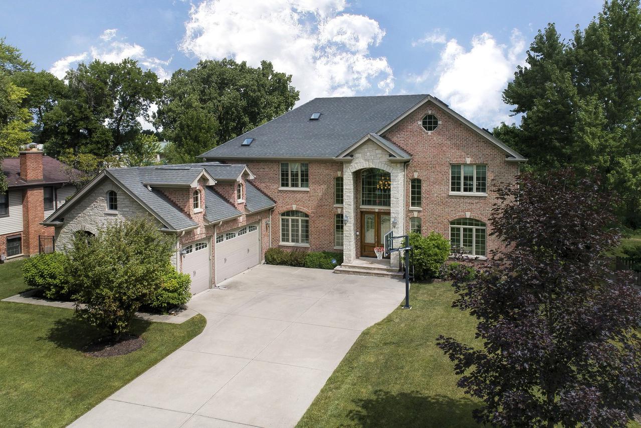 2812 Shannon Rd., Northbrook, IL 60062
