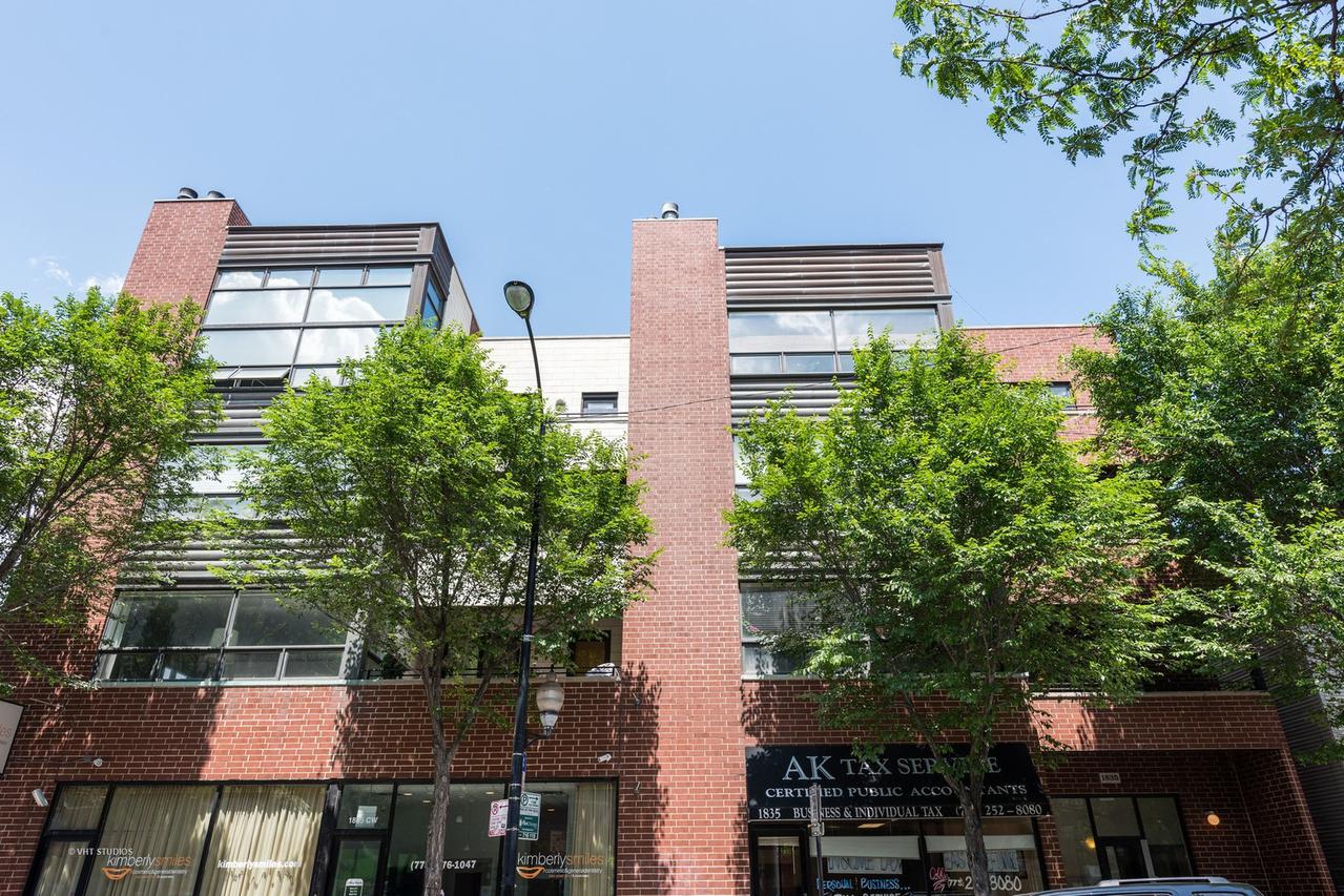 1835 N Milwaukee Ave. #203, Chicago, IL 60647