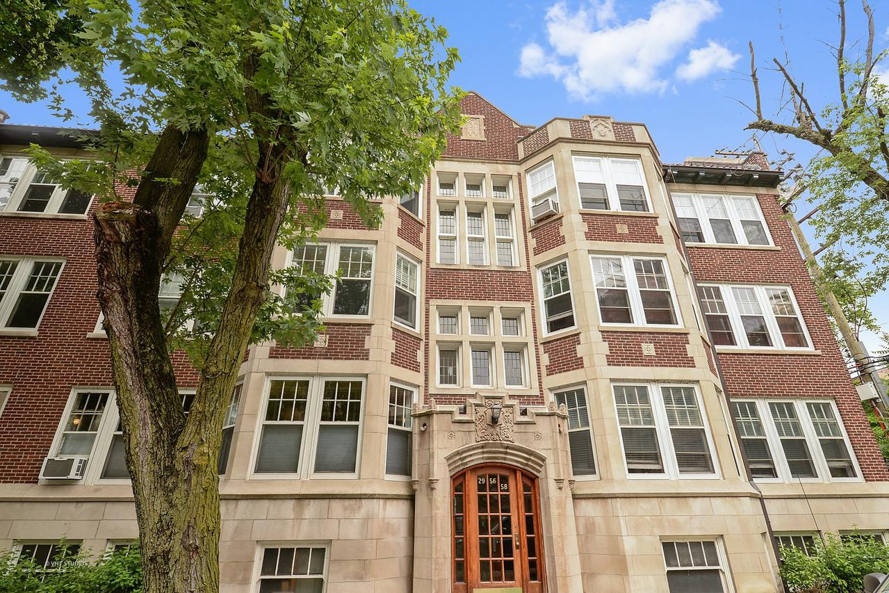 2956 N Pine Grove Ave. #1, Chicago, IL 60657