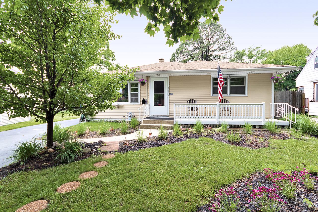 913 Fairfield Ct., Waukegan, IL 60085