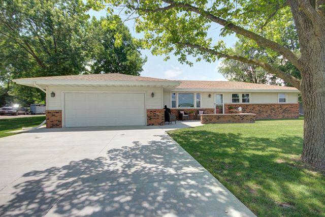 301 W Washington St., Pesotum, IL 61863