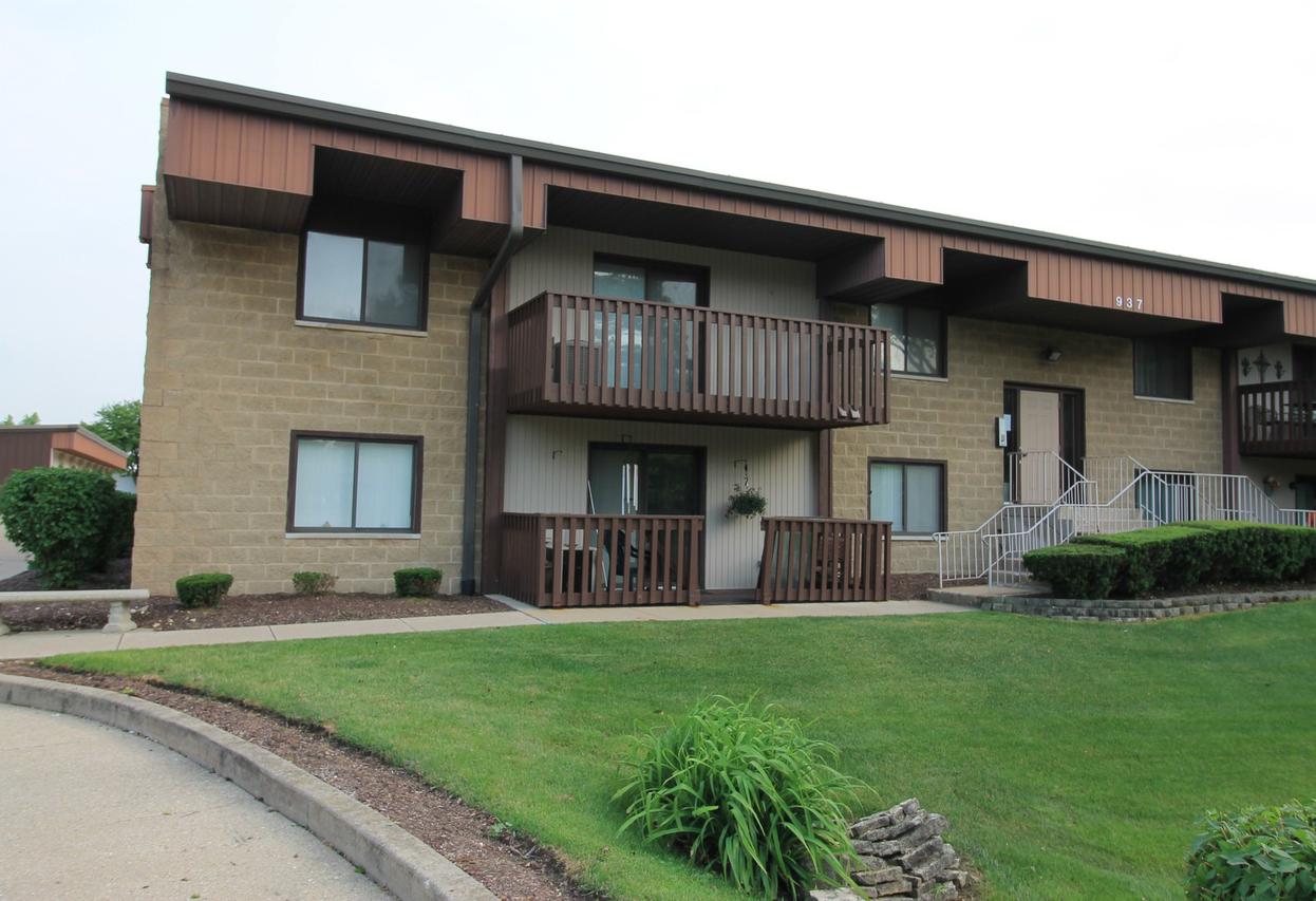 937 E Division St. #2A, Lockport, IL 60441