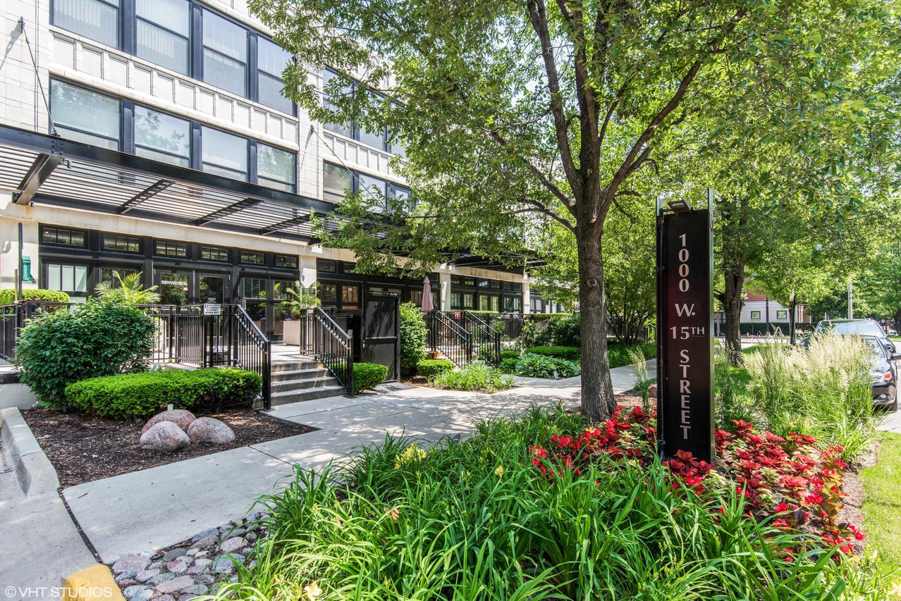 1000 W 15th St. #116, Chicago, IL 60608