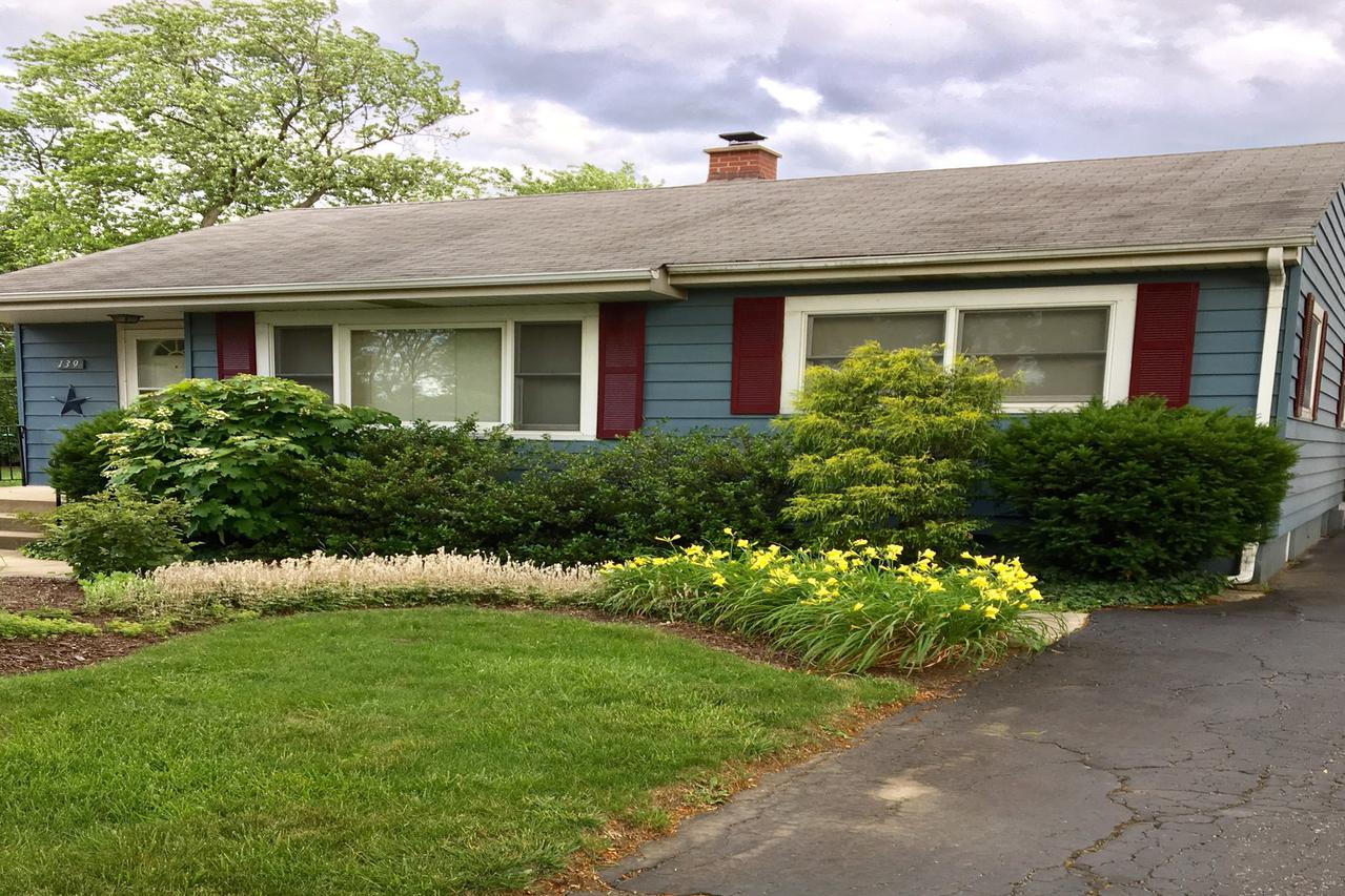 139 Ann St., Clarendon Hills, IL 60514